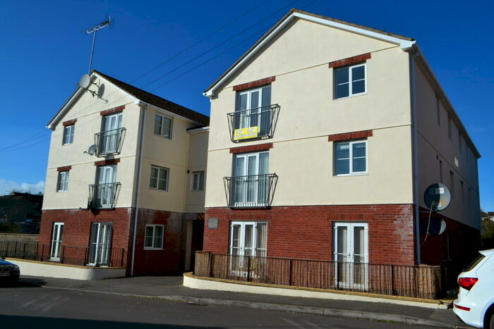 2 Bedroom Apartment To Rent In Central Yeovil, Somerset, BA21