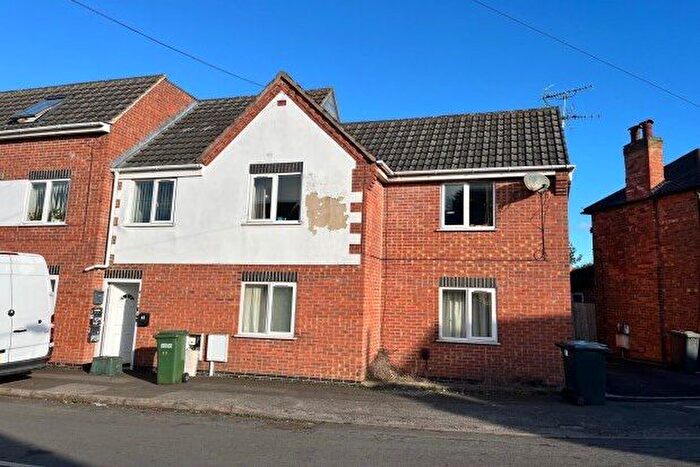 2 Bedroom Flat To Rent In Norman Road, Nottingham, NG3