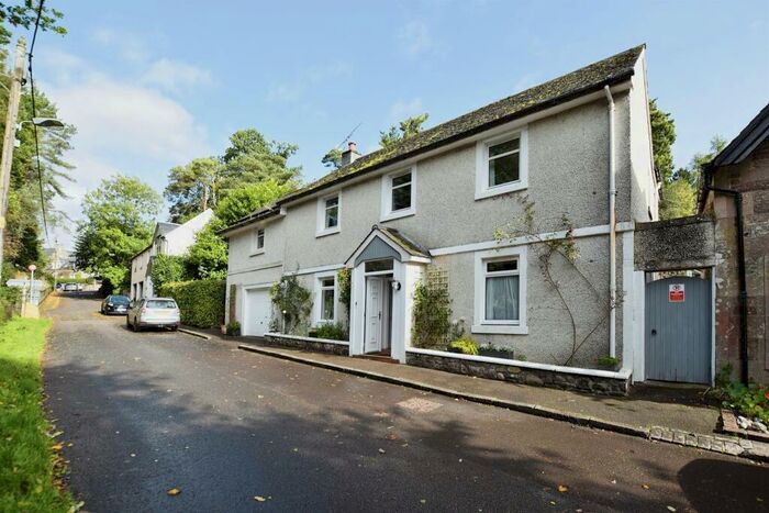 4 Bedroom Detached House For Sale In Castle Road, Doune, FK16