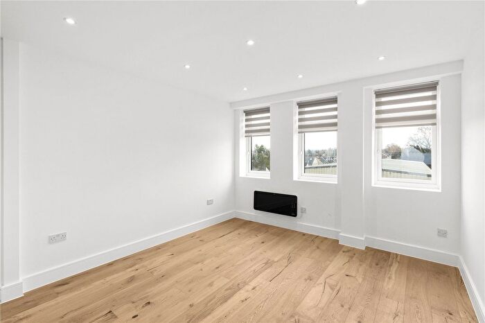 1 Bedroom Flat To Rent In London Road, Sittingbourne, Kent, ME10