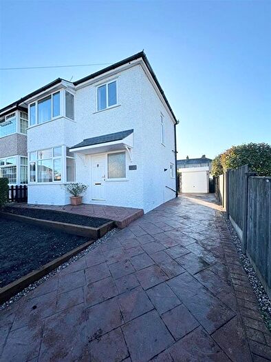 3 Bedroom Semi-Detached House To Rent In Thornton Road, Burnley, BB10