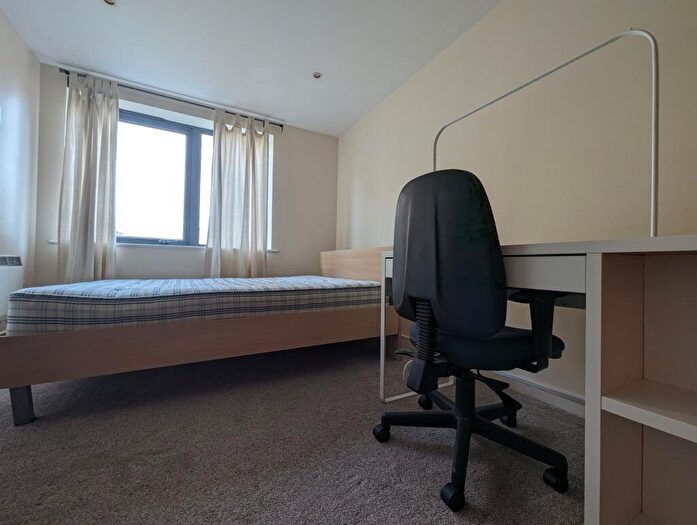 3 Bedroom Flat To Rent In William Road, Euston, London, NW1