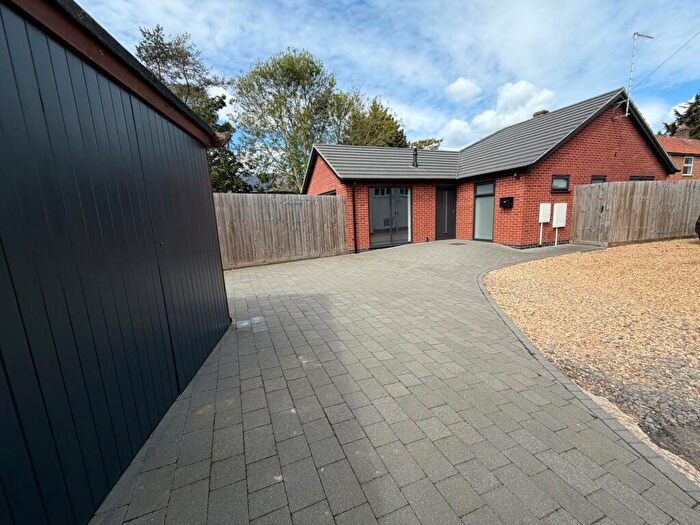 3 Bedroom Bungalow For Sale In St Peters Road, Bourne, PE10