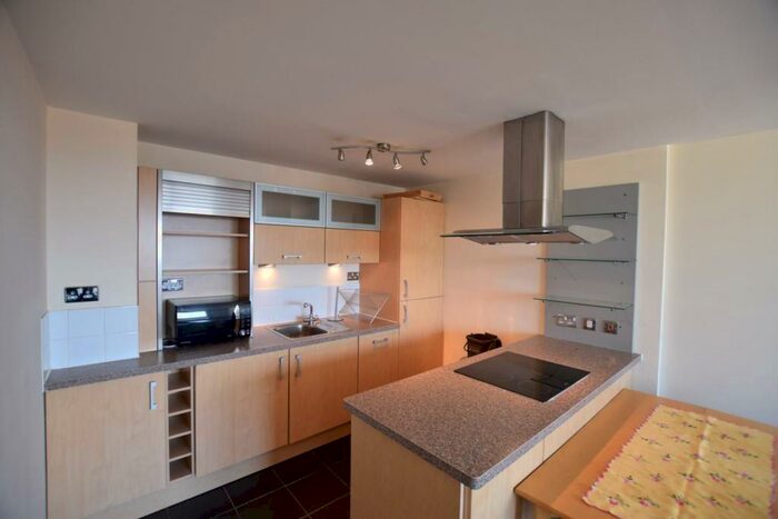 2 Bedroom Apartment To Rent In Throwley Way, Sutton, Surrey, SM1