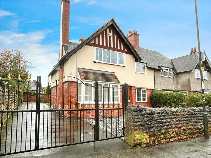 4 Bedroom Semi Detached House To Rent In Field Road, Ilkeston, Derbyshire, DE7