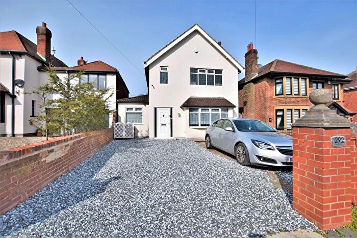 5 Bedroom Detached House For Sale In Newton Drive, Blackpool, FY3