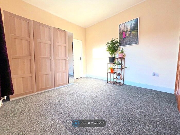 3 Bedroom End Terrace House To Rent In David Street, Stacksteads, OL13