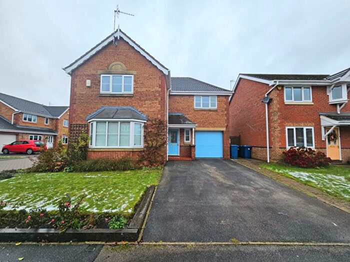 4 Bedroom Detached House To Rent In Regents Park Close, Nottingham, NG2