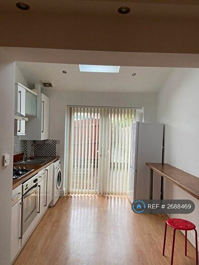 2 Bedroom Semi Detached House To Rent In Holdenhurst Road, Bristol, BS15