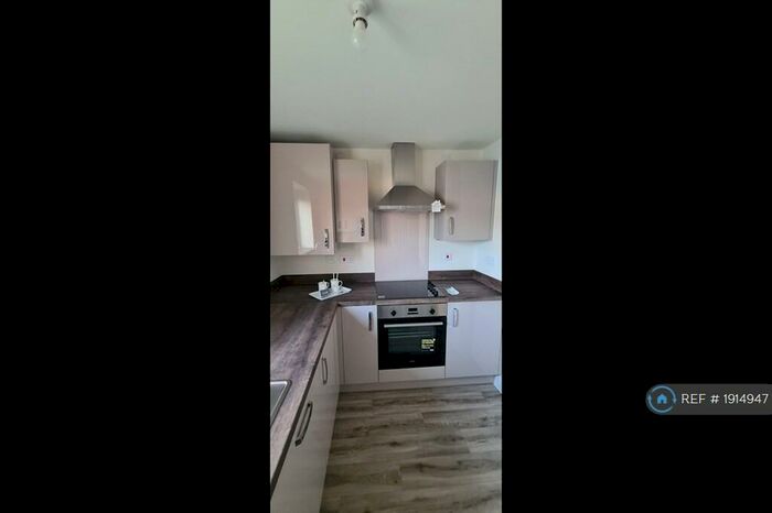 2 Bedroom Flat To Rent In Apollo Avenue, Fairfields, Stony Stratford, Milton Keynes, MK11