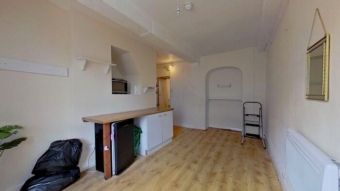 1 Bedroom Flat For Sale In City Road, Haverfordwest, SA61