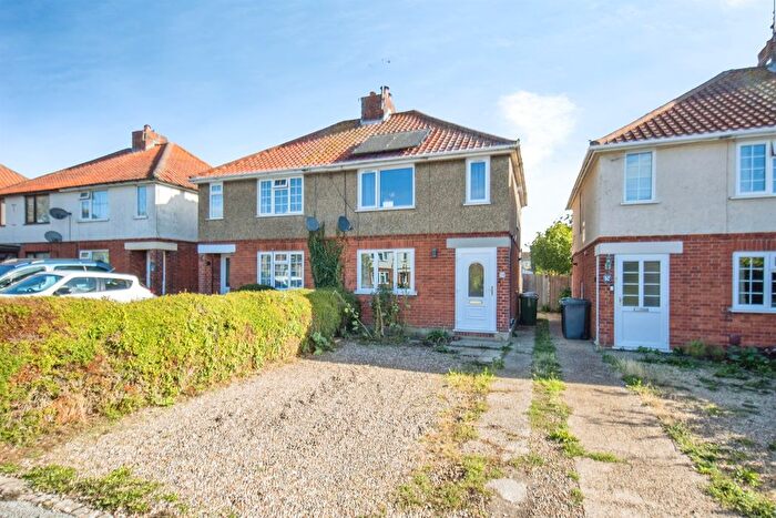3 Bedroom Semi-Detached House For Sale In Edwin Avenue, Woodbridge, IP12