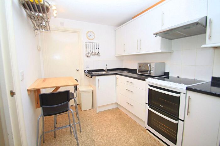 2 Bedroom Property To Rent In Alma Road, Bournemouth, BH9