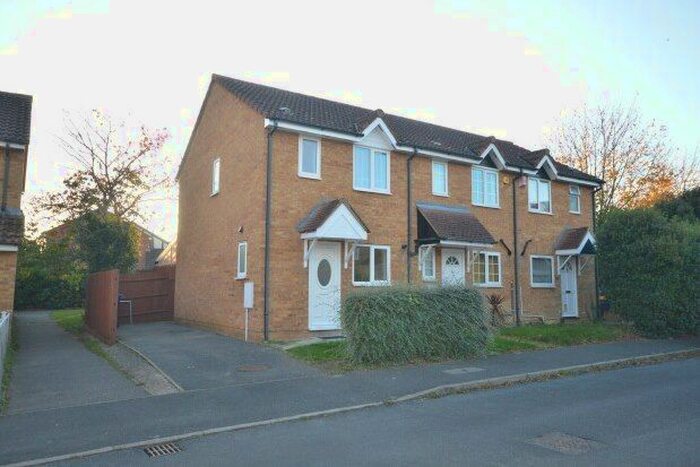 2 Bedroom Property To Rent In Mandrill Close, Cambridge, CB1