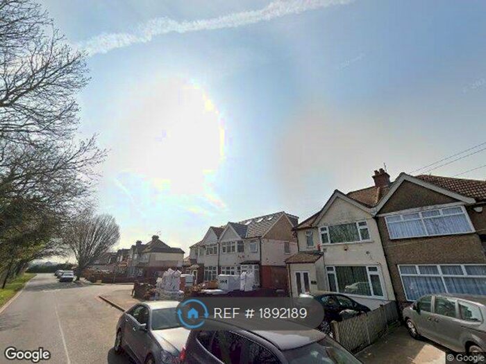 2 Bedroom Flat To Rent In Cains Lane, Feltham, TW14