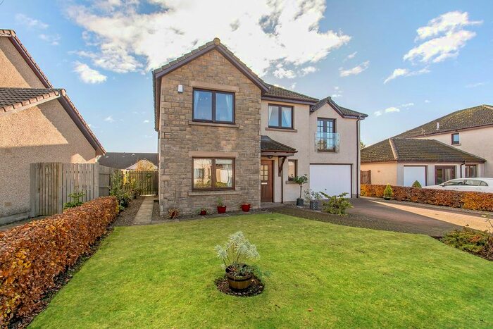 4 Bedroom Villa For Sale In Levenbridge Place, Kinross, KY13