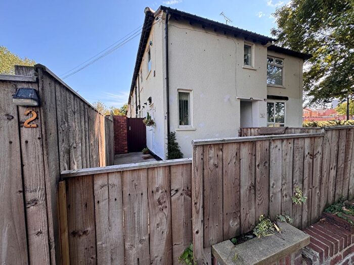 2 Bedroom Flat For Sale In Fontburn Place, Newcastle Upon Tyne, NE7
