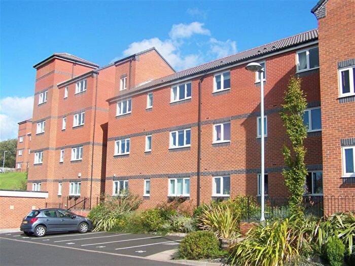 2 Bedroom Apartment To Rent In Palmerston Avenue, Wilnecote, Tamworth, B77