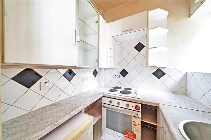 1 Bedroom Flat For Sale In Tavistock Square, London, WC1H