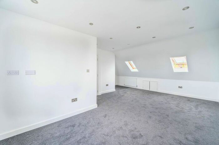 5 Bedroom Semi-Detached House To Rent In Oldborough Road, Wembley, HA0