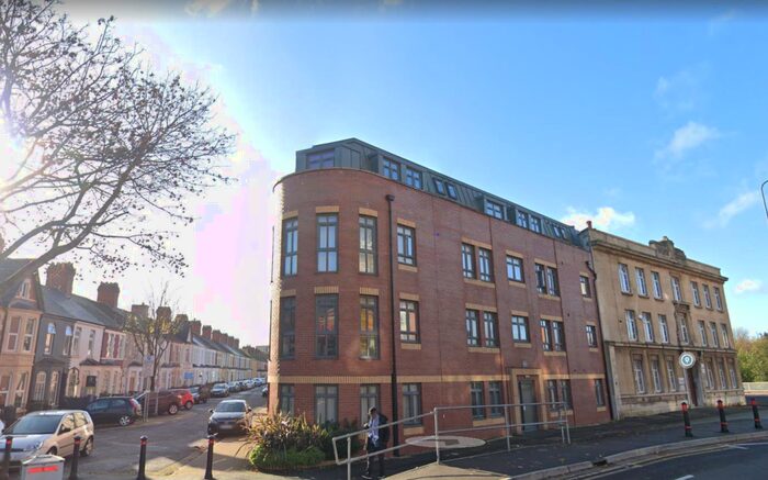2 Bedroom Apartment To Rent In Pomeroy Street, Cardiff, CF10