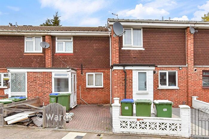 3 Bedroom Terraced House For Sale In Kinder Close, London, SE28