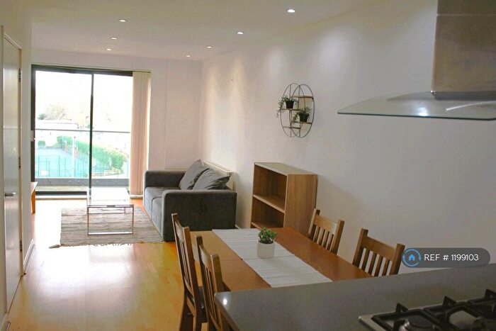 1 Bedroom Flat To Rent In Douglas Path, London, E14