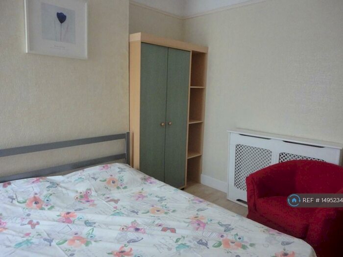 5 Bedroom Flat To Rent In Clarence Road, Southsea, PO5