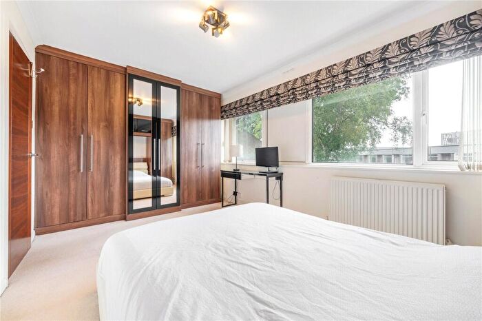 3 Bedroom Terraced House For Sale In Hillsboro Road, East Dulwich, London, SE22