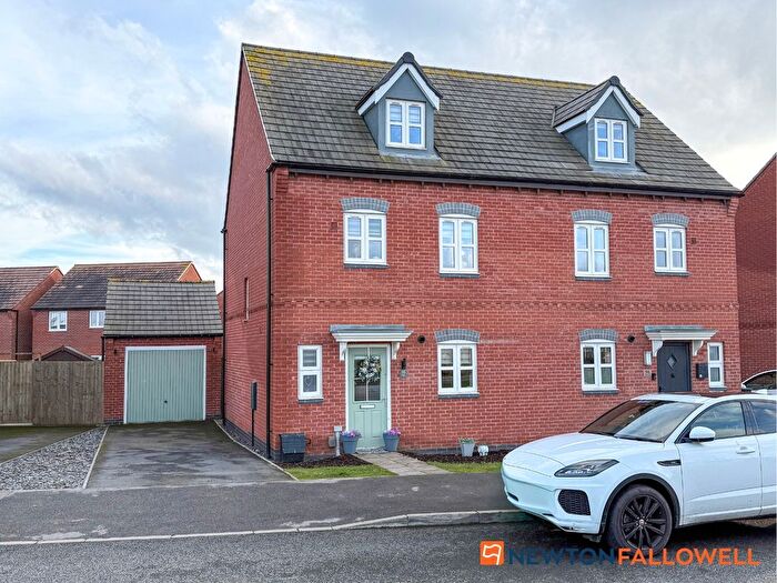 4 Bedroom Semi Detached House For Sale In Flaxley Lane, Middlebeck, Newark, NG24