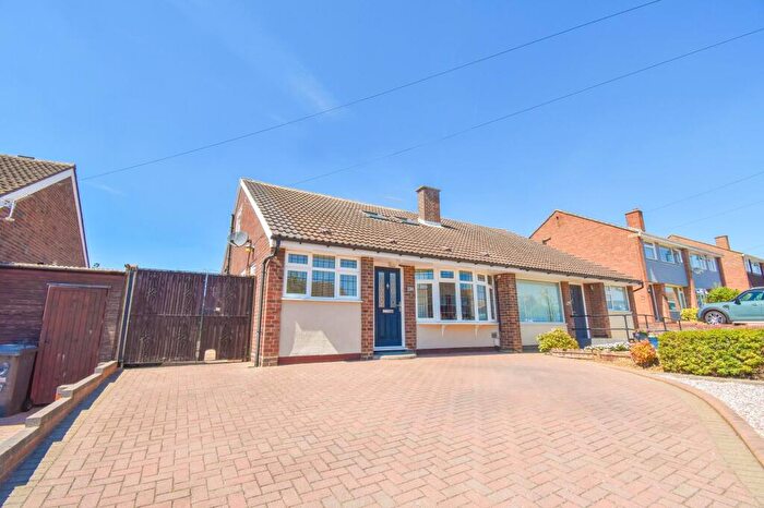 3 Bedroom Bungalow For Sale In Brookfield Road, Bedford, MK41