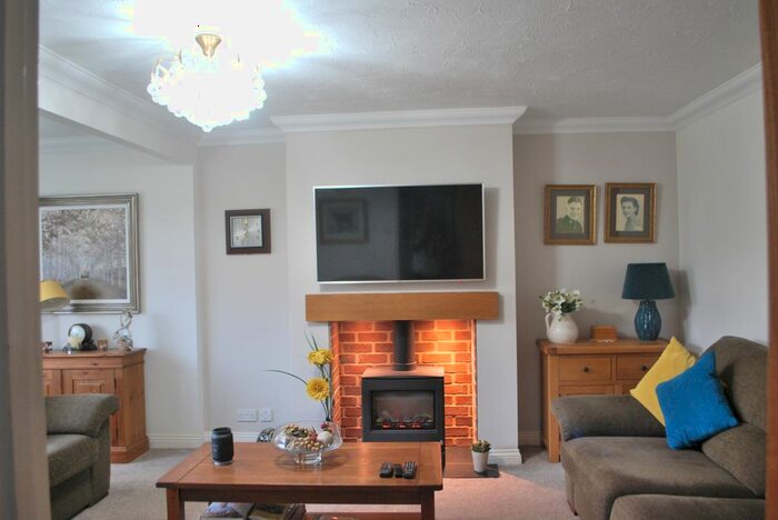 3 Bedroom Bungalow To Rent In Summerfield, Woodbury, EX5