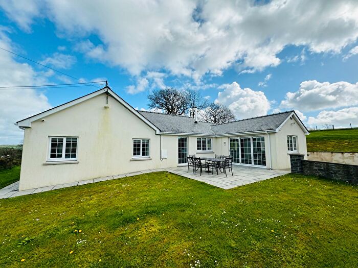 4 Bedroom Bungalow To Rent In Llangain, Carmarthen, SA33