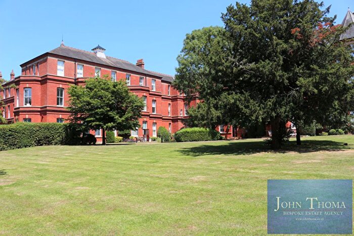 2 Bedroom Property For Sale In Tavistock House, Repton Park, IG8