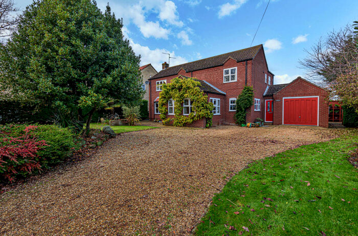 3 Bedroom Detached House For Sale In Main Street, Swarby, NG34