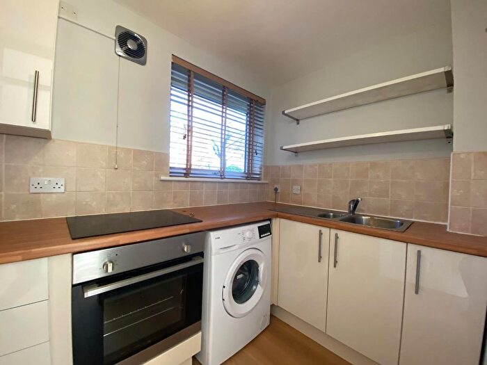 2 Bedroom Flat To Rent In Ashfell Court, Edge Lane, Chorlton, M21