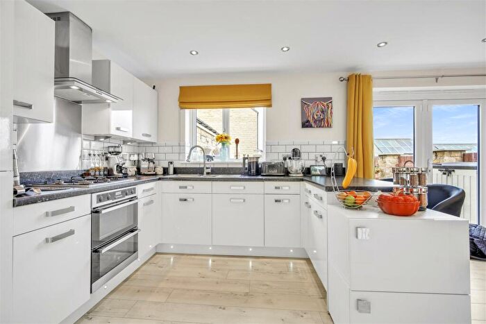 3 Bedroom Detached House For Sale In New Chapel Lane, Penistone, S36