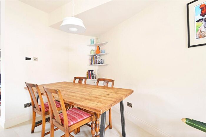 4 Bedroom House To Rent In Crawthew Grove, East Dulwich, London, SE22
