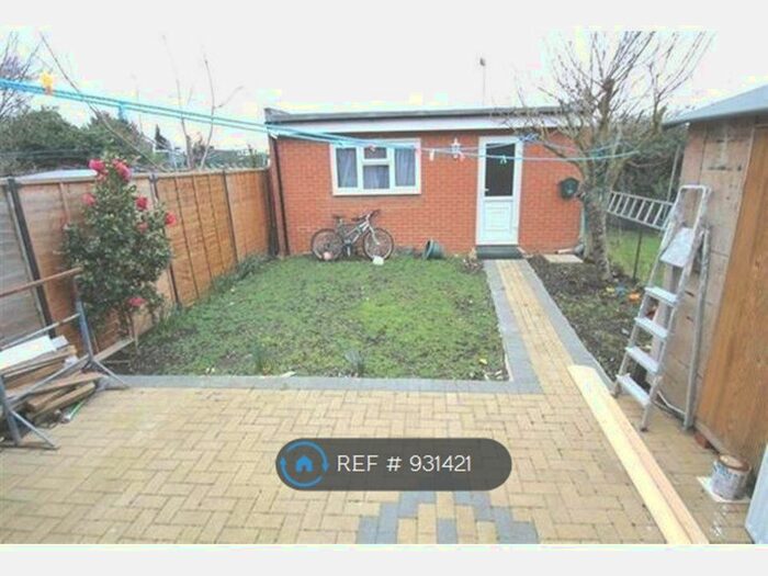 Studio To Rent In Galsworthy Road, London, NW2