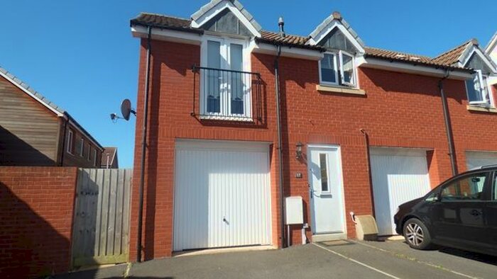 2 Bedroom Flat To Rent In Victory Drive, Exeter, EX2