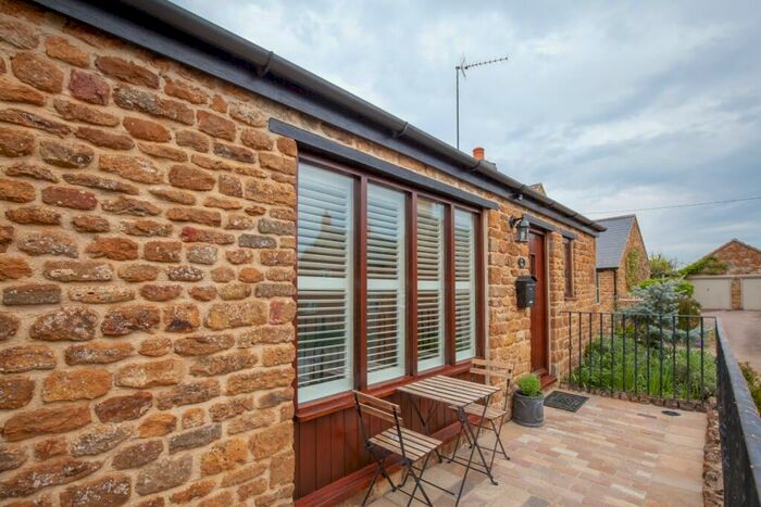 1 Bedroom Barn To Rent In Horley, Nr Banbury, OX15