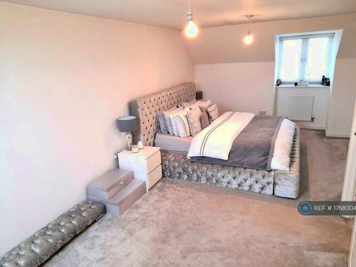 4 Bedroom Semi-Detached House To Rent In Picca Close, Cardiff, CF5