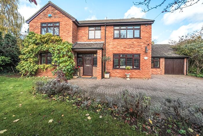 4 Bedroom Detached House For Sale In Twyford Grove, Twyford, OX17