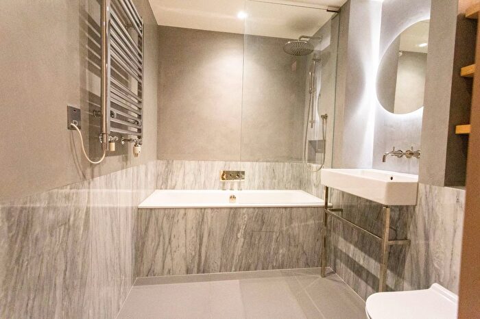 1 Bedroom Flat For Sale In Pilot Walk, North Greenwich, London, SE10