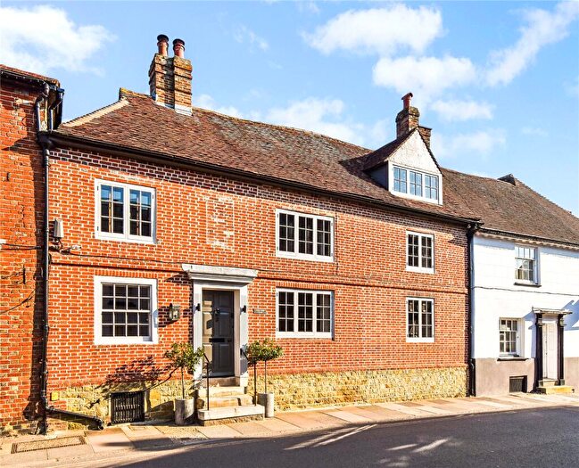 4 Bedroom Town House For Sale In West Street, Midhurst, West Sussex, GU29