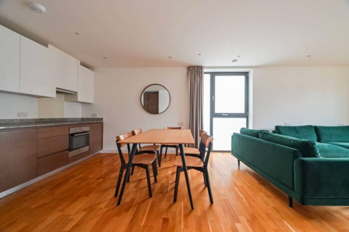 3 Bedroom Flat To Rent In East Village, Stratford, London, E20