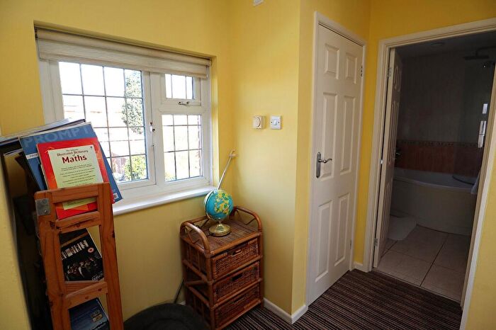 3 Bedroom Terraced House For Sale In Marshal Road, Poole, Dorset, BH17 - Photo 11