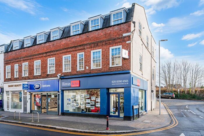 2 Bedroom Flat For Sale In Crummock Chase, Onslow House, KT6