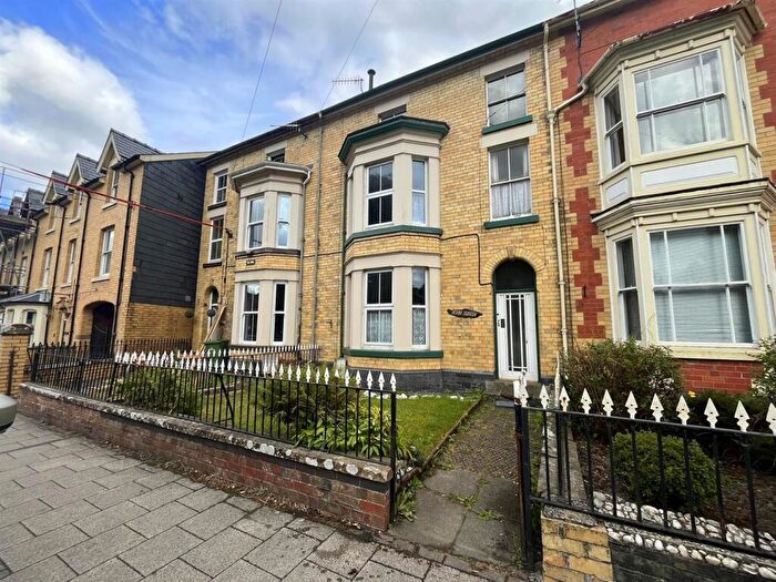 6 Bedroom Terraced House For Sale In East Street, Rhayader, LD6