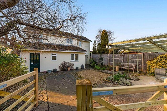 4 Bedroom Detached House For Sale In Blackboy Lane, Chichester, PO18